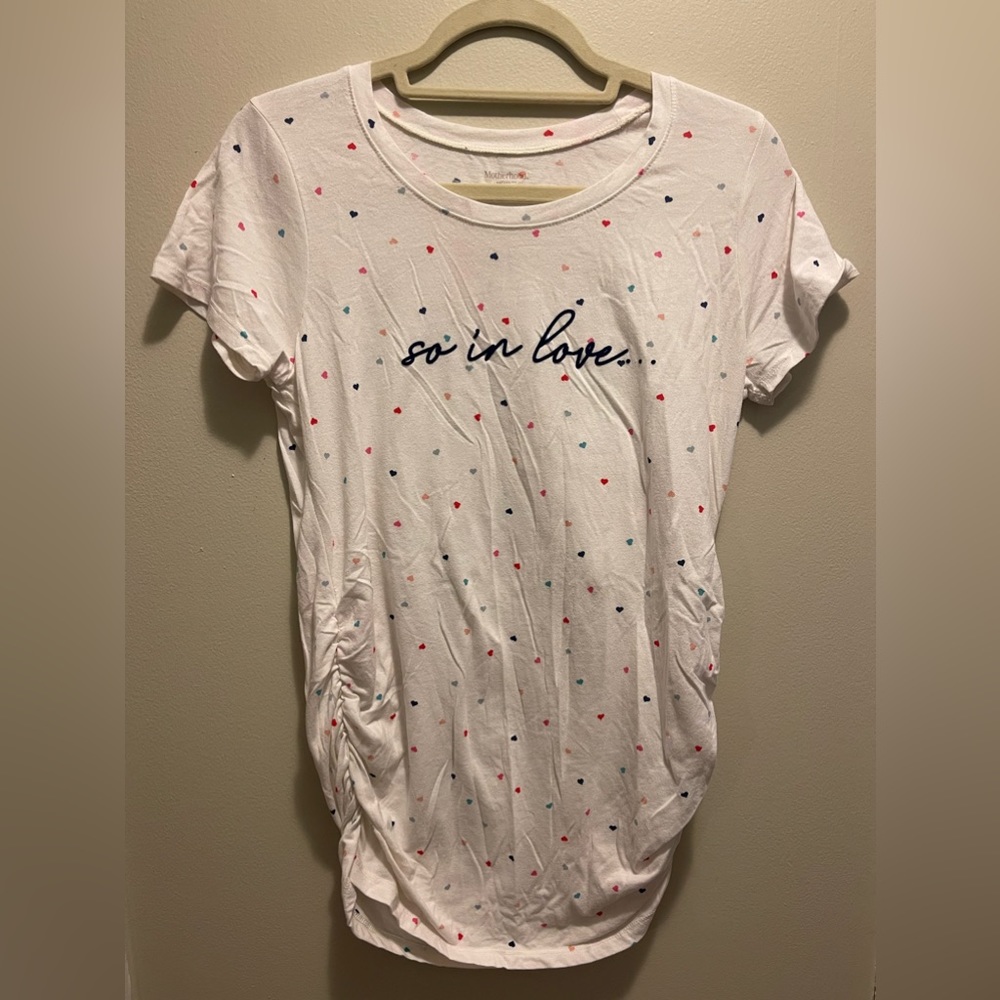 Motherhood Maternity Short-Sleeve Shirt
White with Hearts
Side Ruched
Medium